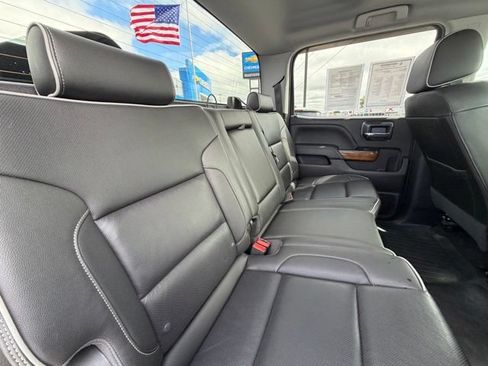 Used 2018 Chevrolet Silverado 2500 High Country w/ Duramax Plus Package AWD/4WD image 35