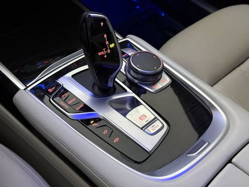 Used 2019 BMW 750i xDrive w/ M Sport Package AWD/4WD image 39