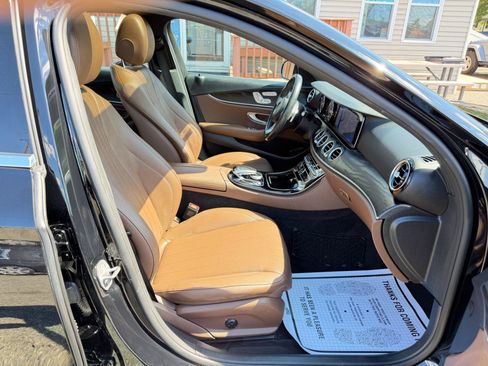 Used 2017 Mercedes-Benz E 300 4MATIC image 45