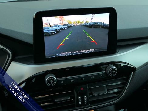 Used 2022 Ford Escape SE w/ SE Sport Appearance Package image 22