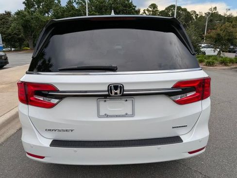 Certified 2021 Honda Odyssey Touring image 9
