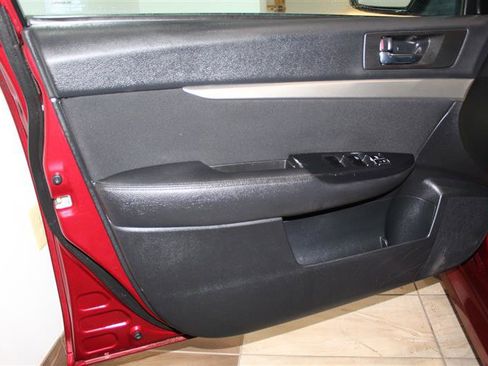 Used 2010 Subaru Legacy 2.5i Premium image 24