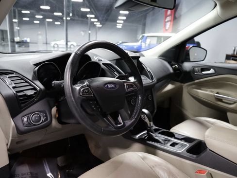 Used 2018 Ford Escape SEL w/ Ford Safe & Smart Package AWD/4WD image 17