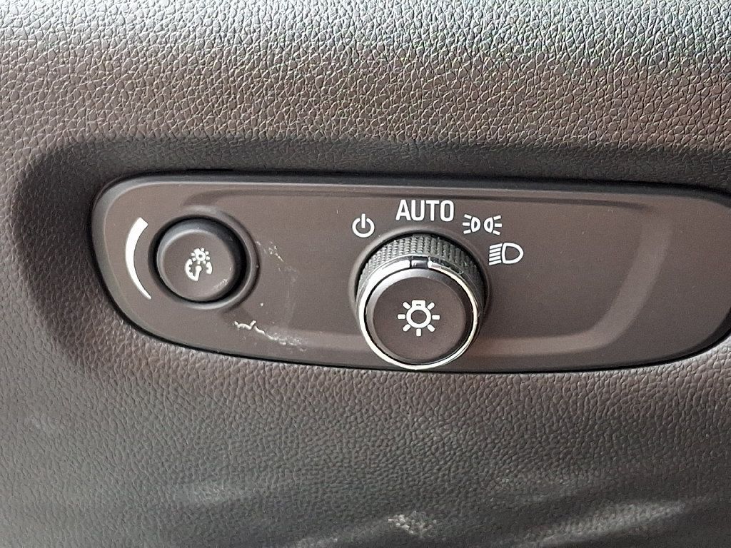 Certified 2023 Chevrolet Traverse RS AWD/4WD image 24