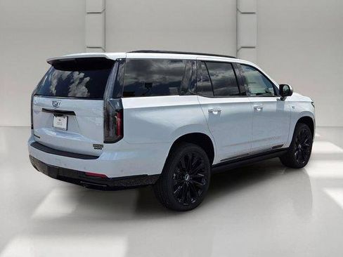 Used 2026 Cadillac Escalade Platinum Sport w/ LPO, ONYX Package AWD/4WD image 5
