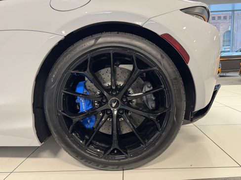 New 2026 McLaren Artura image 19