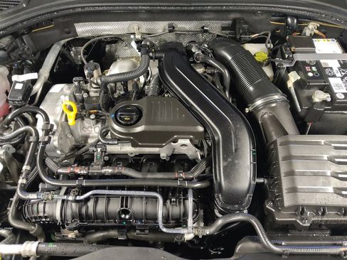 Used 2025 Volkswagen Jetta S image 30