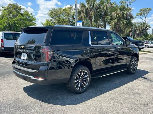 New 2026 Chevrolet Suburban LS w/ LS Custom Edition RWD image 7