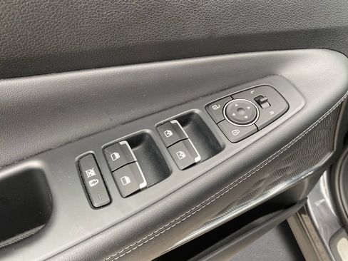 Used 2020 Hyundai Santa Fe Limited FWD image 18