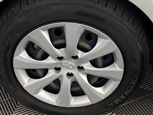 Used 2023 Toyota Corolla LE w/ Carpet Mat Package (TMS) FWD image 24
