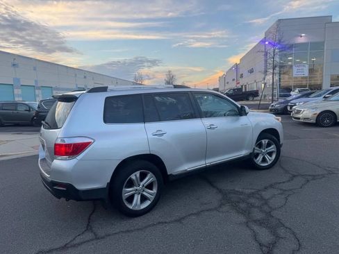 Used 2013 Toyota Highlander Limited image 22
