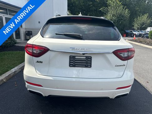 Used 2020 Maserati Levante S AWD/4WD image 3