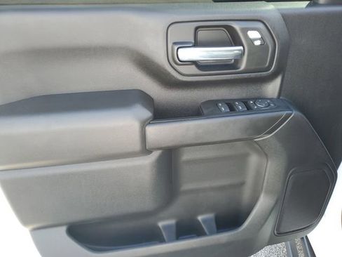 Used 2021 Chevrolet Silverado 2500 Custom w/ Custom Value Package image 20