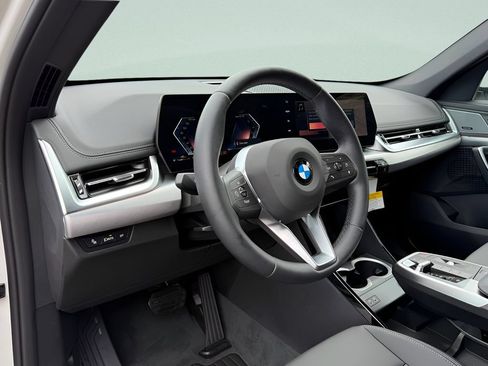 New 2026 BMW X1 xDrive28i w/ Convenience Package AWD/4WD image 9