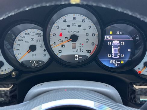Certified 2019 Porsche 911 GT3 RS RWD image 30