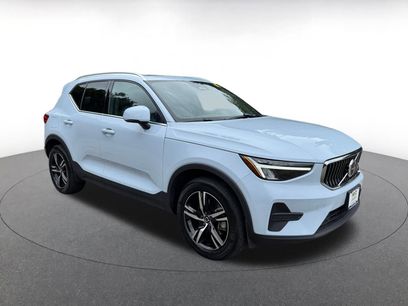 Used 2024 Volvo XC40 B5 Core