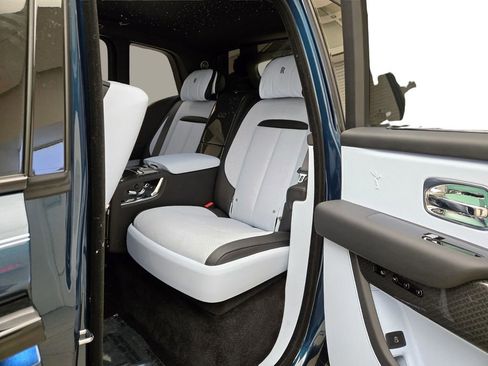 Certified 2025 Rolls-Royce Cullinan Black Badge image 16