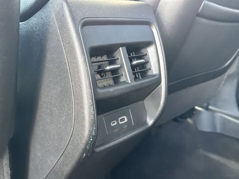 Used 2023 Cadillac XT4 Premium Luxury image 29