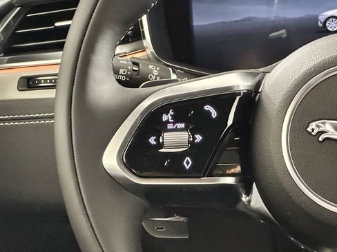 Used 2026 Jaguar F-PACE R-Dynamic S image 15