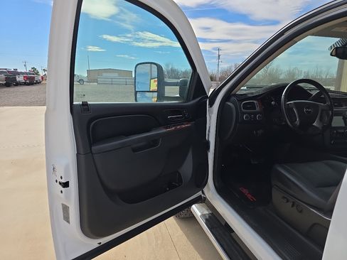 Used 2011 GMC Sierra 2500 SLT w/ SLT Convenience Package image 33