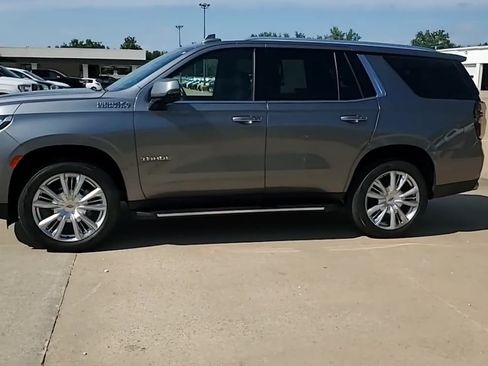 Used 2022 Chevrolet Tahoe High Country AWD/4WD image 5