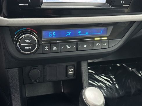 Used 2016 Toyota Corolla LE FWD image 24