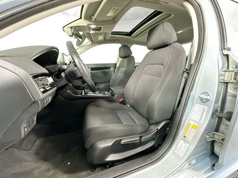 Used 2022 Honda Civic EX image 4