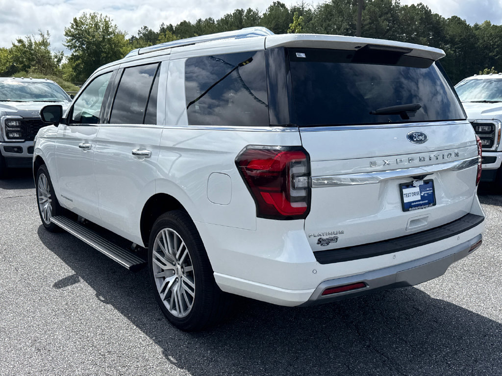 Used 2023 Ford Expedition Platinum AWD/4WD image 5