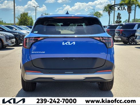 New 2026 Kia Sportage EX w/ EX Panorama Roof Package FWD image 5