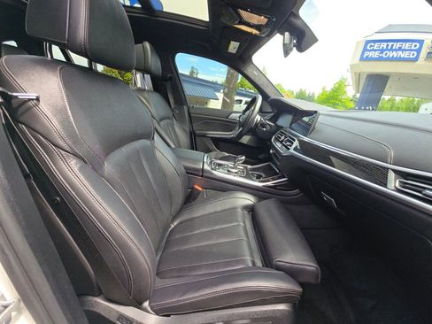 Used 2020 BMW X7 xDrive40i w/ M Sport Package AWD/4WD image 11