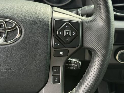 Certified 2020 Toyota Tacoma TRD Off-Road image 16