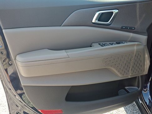 New 2026 Kia Carnival EX FWD image 8
