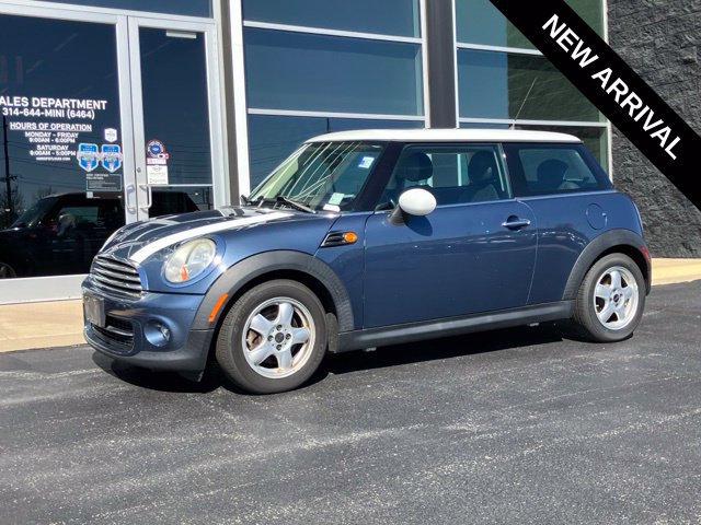 Used 2011 MINI Cooper Hardtop FWD image 1