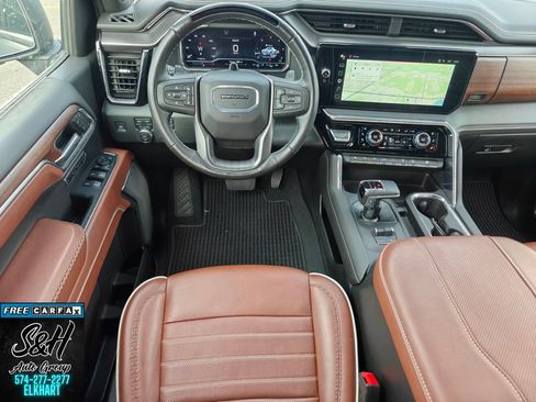 Used 2025 GMC Sierra 1500 Denali Ultimate AWD/4WD image 4