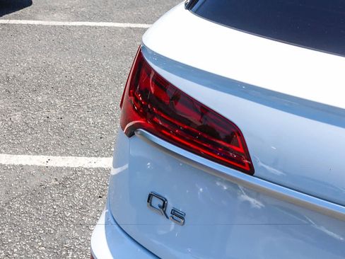 Used 2023 Audi Q5 2.0T Premium AWD/4WD image 8
