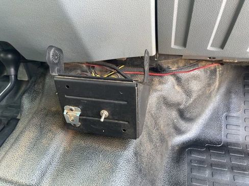 Used 2016 Ford F550 4x4 SuperCab Super Duty image 13