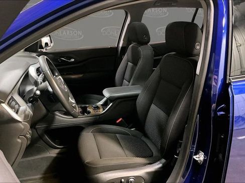 Used 2023 GMC Acadia SLE w/ Driver Convenience Package image 13