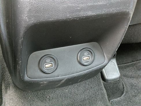 Used 2022 Hyundai Santa Fe SEL FWD image 15