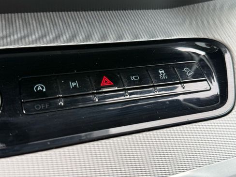 Used 2025 Ford Expedition Active image 28