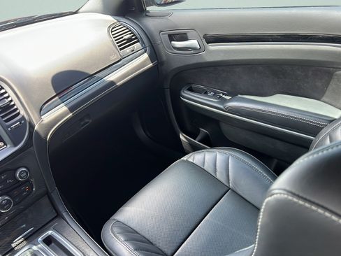 Used 2023 Chrysler 300 C RWD image 12