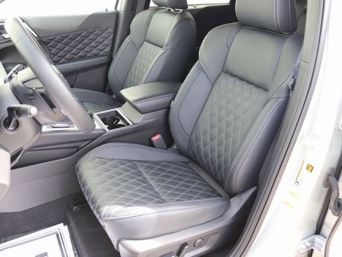 Used 2024 Mitsubishi Outlander SEL image 26