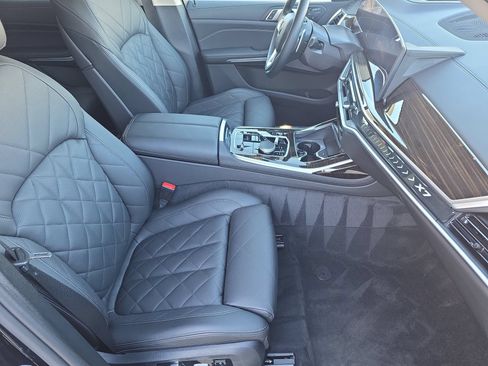 Used 2025 BMW X7 xDrive40i AWD/4WD image 10