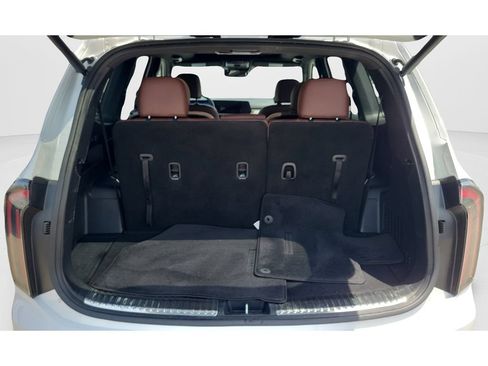 Used 2023 Kia Telluride SX FWD image 9