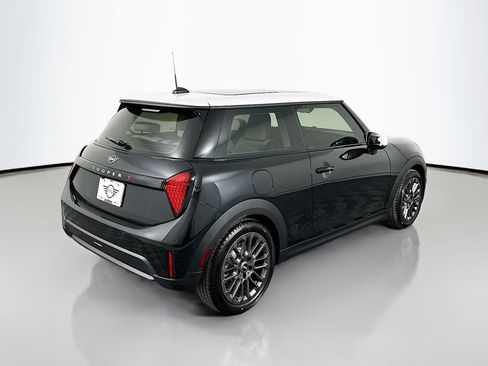Certified 2025 MINI Cooper S image 5