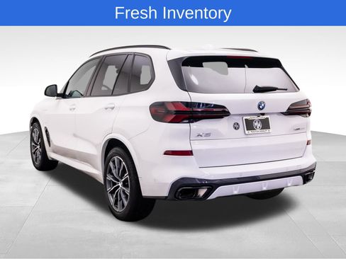 Certified 2026 BMW X5 xDrive50e AWD/4WD image 3