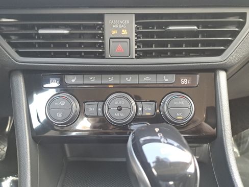 Used 2022 Volkswagen Jetta SE image 20