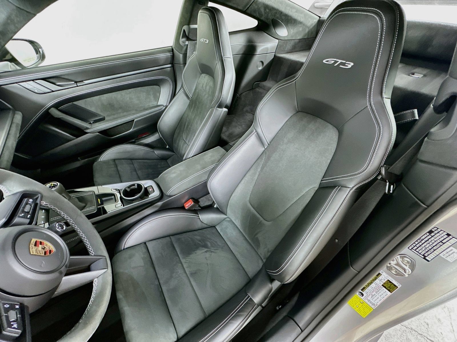 Used 2024 Porsche 911 GT3 RWD image 33
