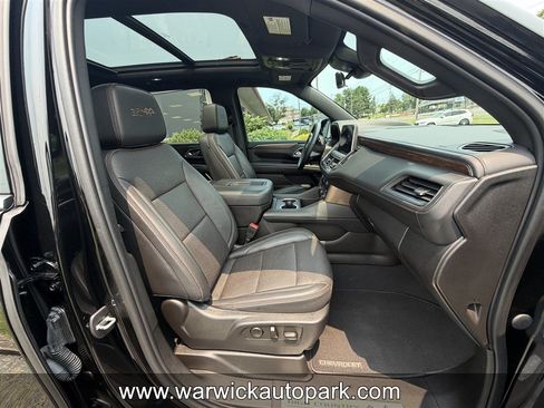 Used 2023 Chevrolet Suburban High Country w/ Premium Package AWD/4WD image 22