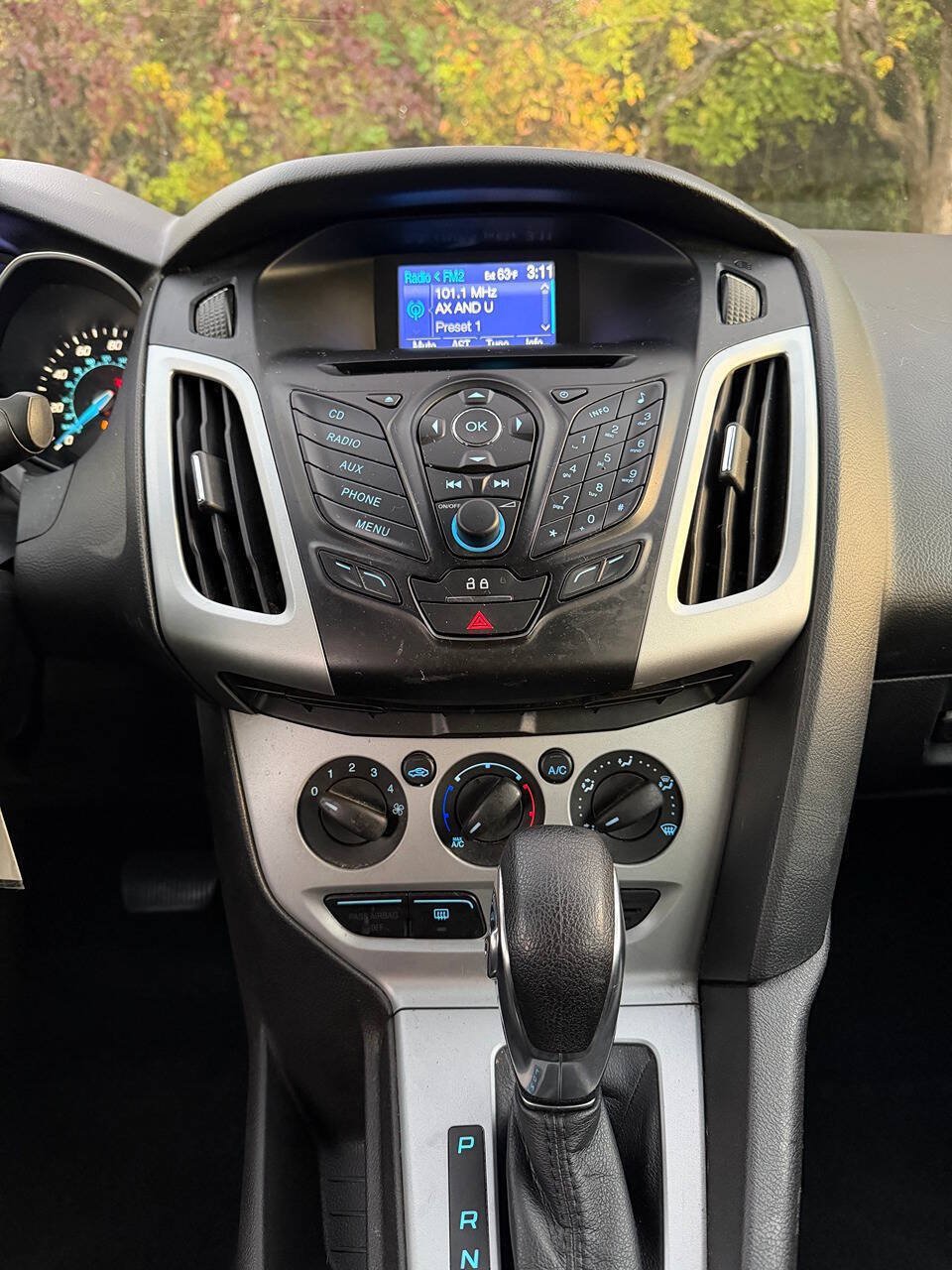 Used 2013 Ford Focus SE FWD image 17