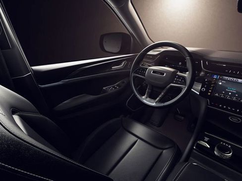 New 2026 Jeep Grand Cherokee L Limited image 19